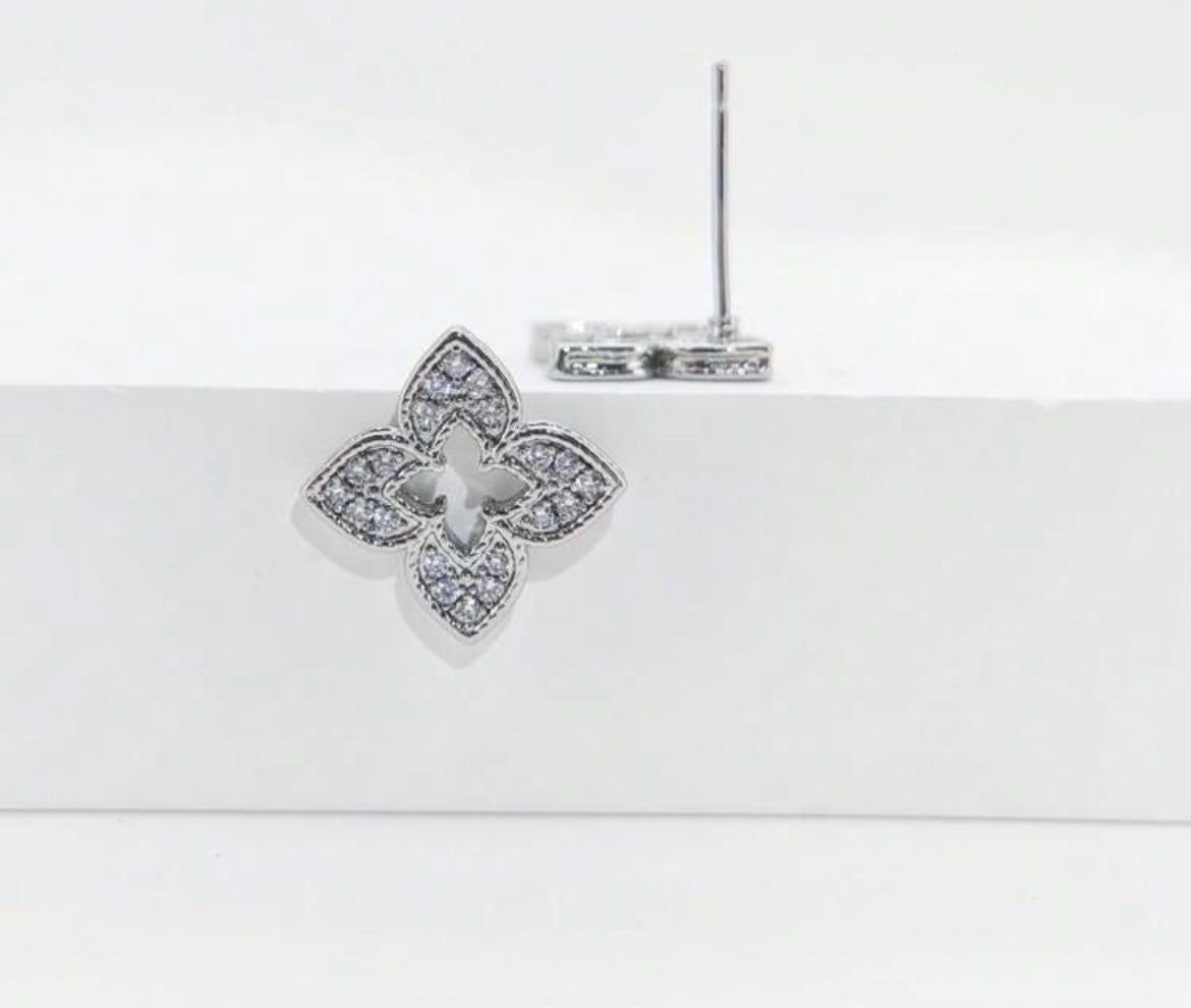 Ohrstecker „Kleeblatt“